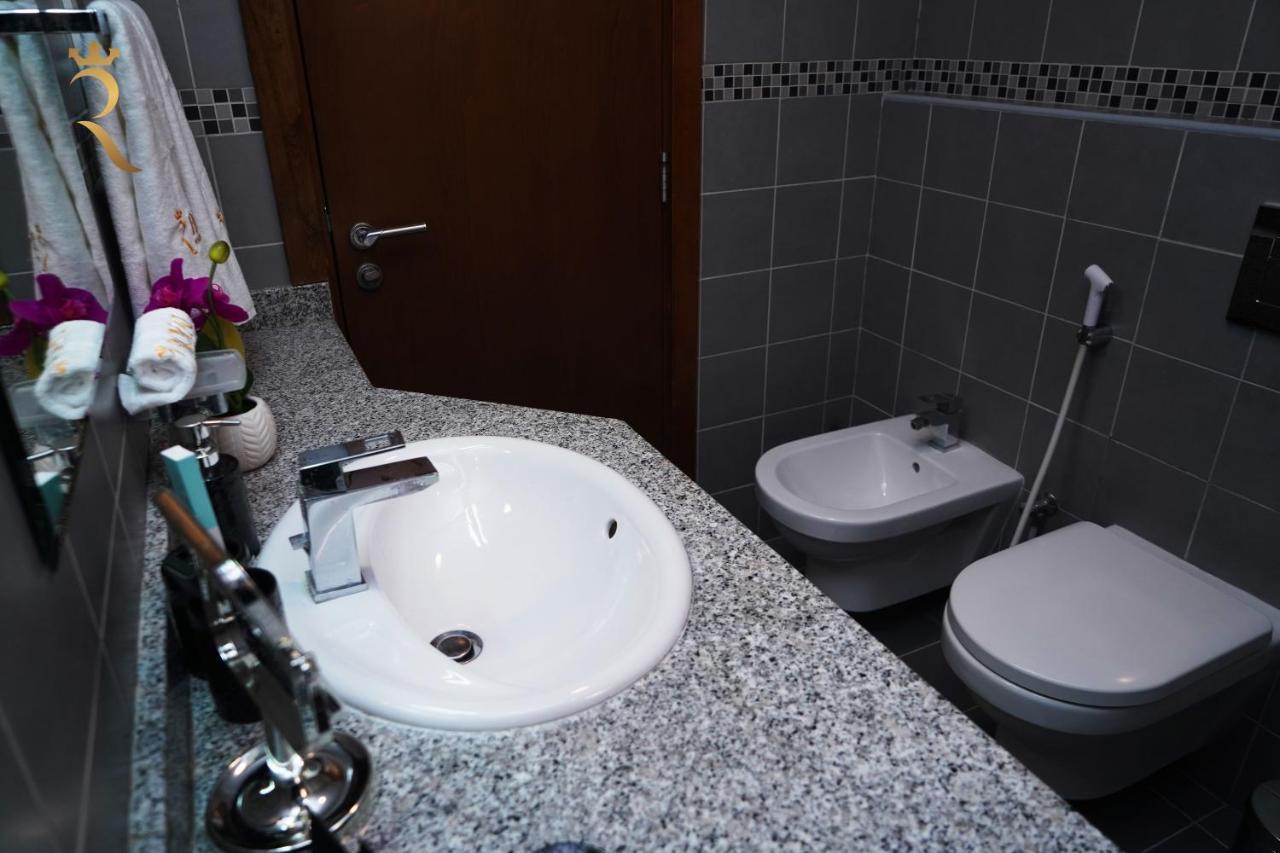 Your Serene Getaway Haven Azure Baniyas 1br Abou Dabi